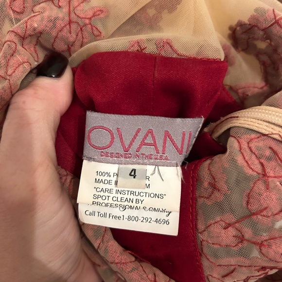 Elegant Red Lace Evening Gown.  Like new - Picture 13 of 14